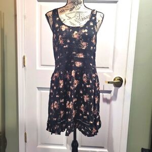 Mudd FloralcSummer Dress Size Large (Juniors)